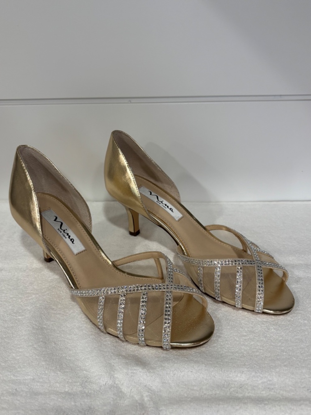Nina Corita Soft Gold Satin Mesh Rhinestone Pumps Heels Size 8M